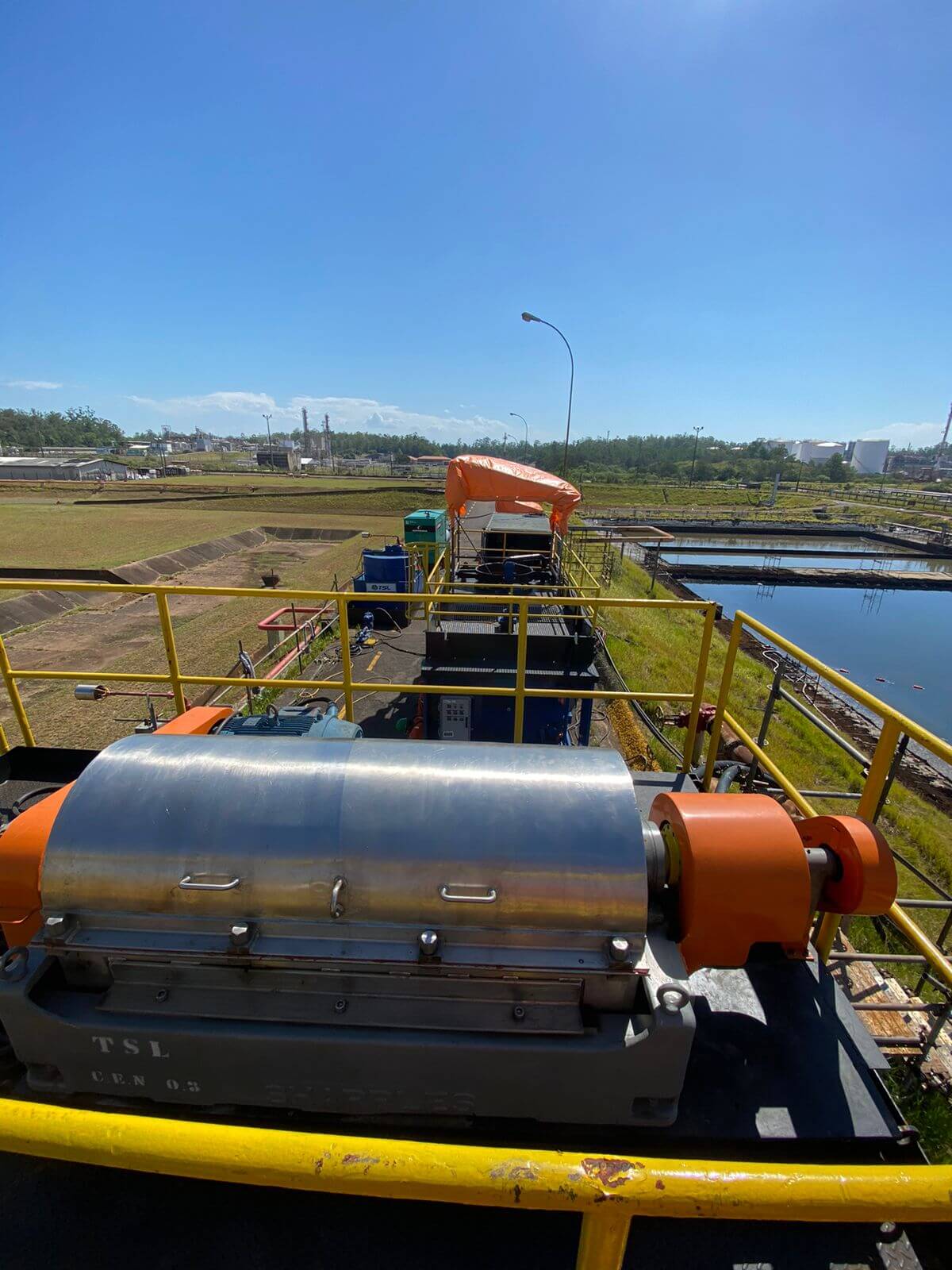 Sludge thickening in wastewater treatment systems